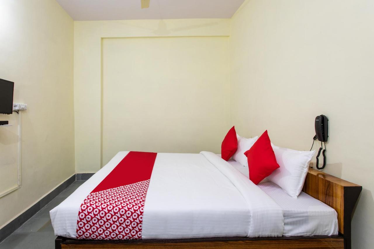 Oyo 24844 Hotel Samrat Bhopal Bagian luar foto